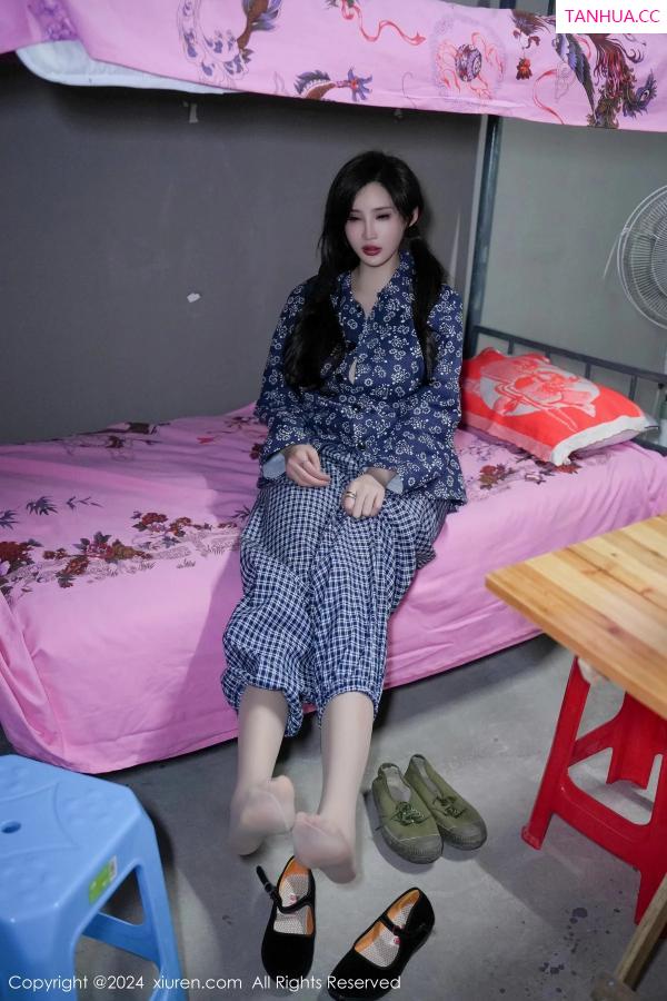 周妍希 奶瓶土肥圆 [XiuRen]高清写真图 2024.01.05 No.7915 Carol周妍希 丝袜美臀第20张图片